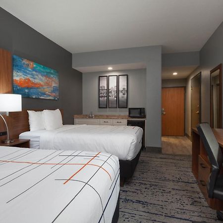 La Quinta By Wyndham St. Petersburg Northeast *Newly Renovated Exterior foto