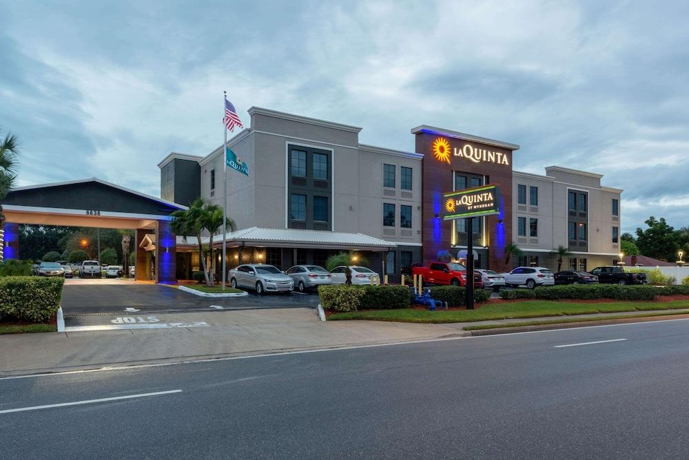La Quinta By Wyndham St. Petersburg Northeast *Newly Renovated Exterior foto