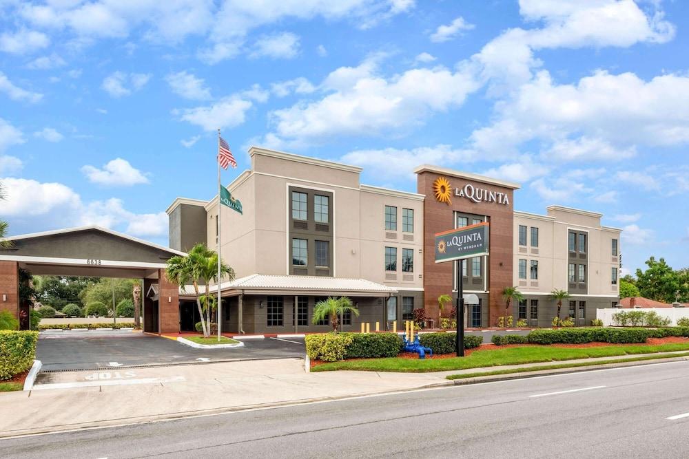 La Quinta By Wyndham St. Petersburg Northeast *Newly Renovated Exterior foto