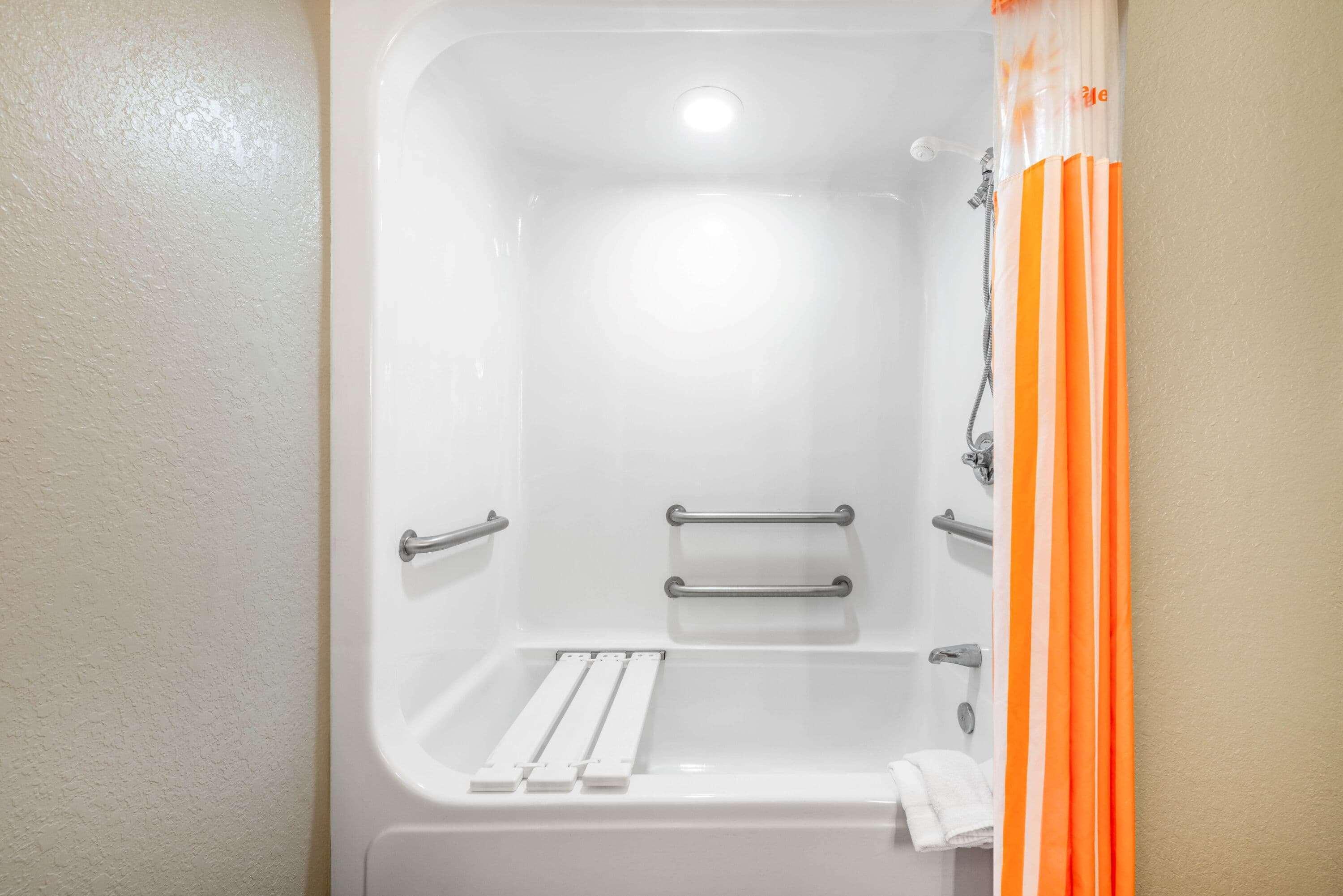 La Quinta By Wyndham St. Petersburg Northeast *Newly Renovated Exterior foto