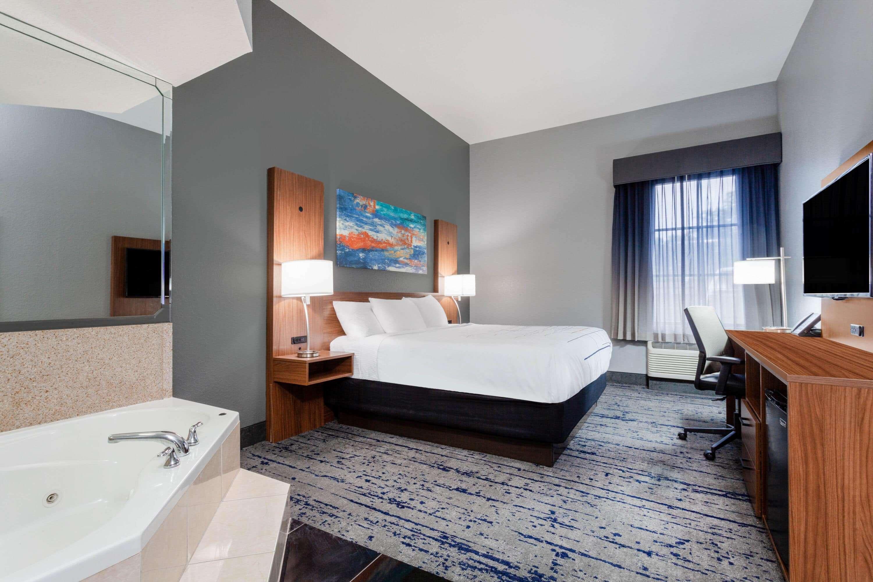 La Quinta By Wyndham St. Petersburg Northeast *Newly Renovated Exterior foto