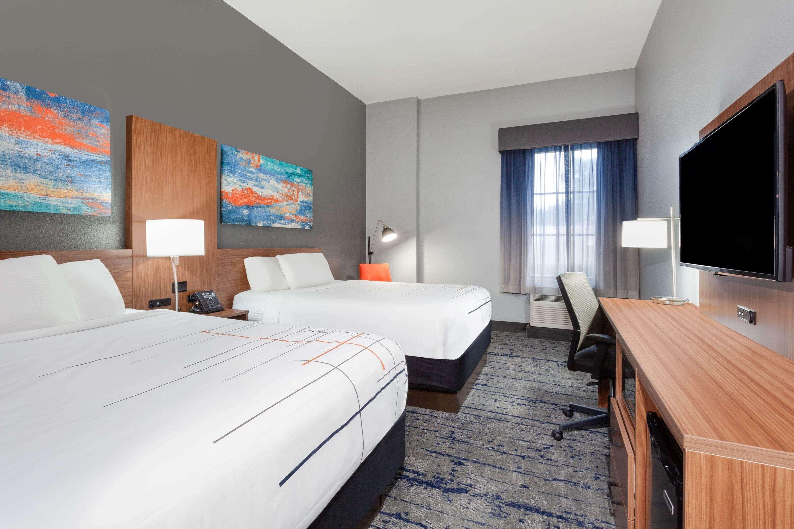 La Quinta By Wyndham St. Petersburg Northeast *Newly Renovated Exterior foto