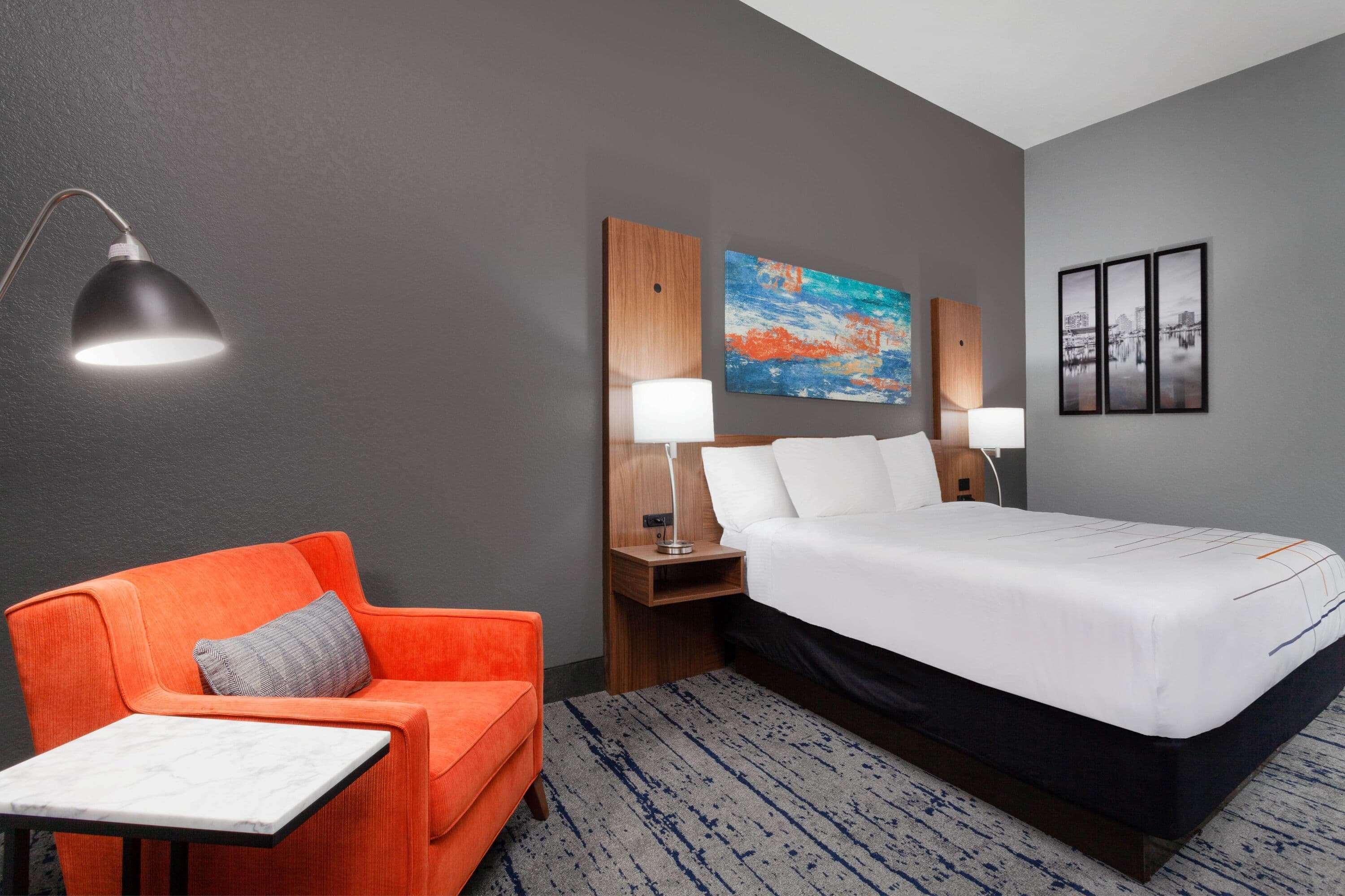 La Quinta By Wyndham St. Petersburg Northeast *Newly Renovated Exterior foto