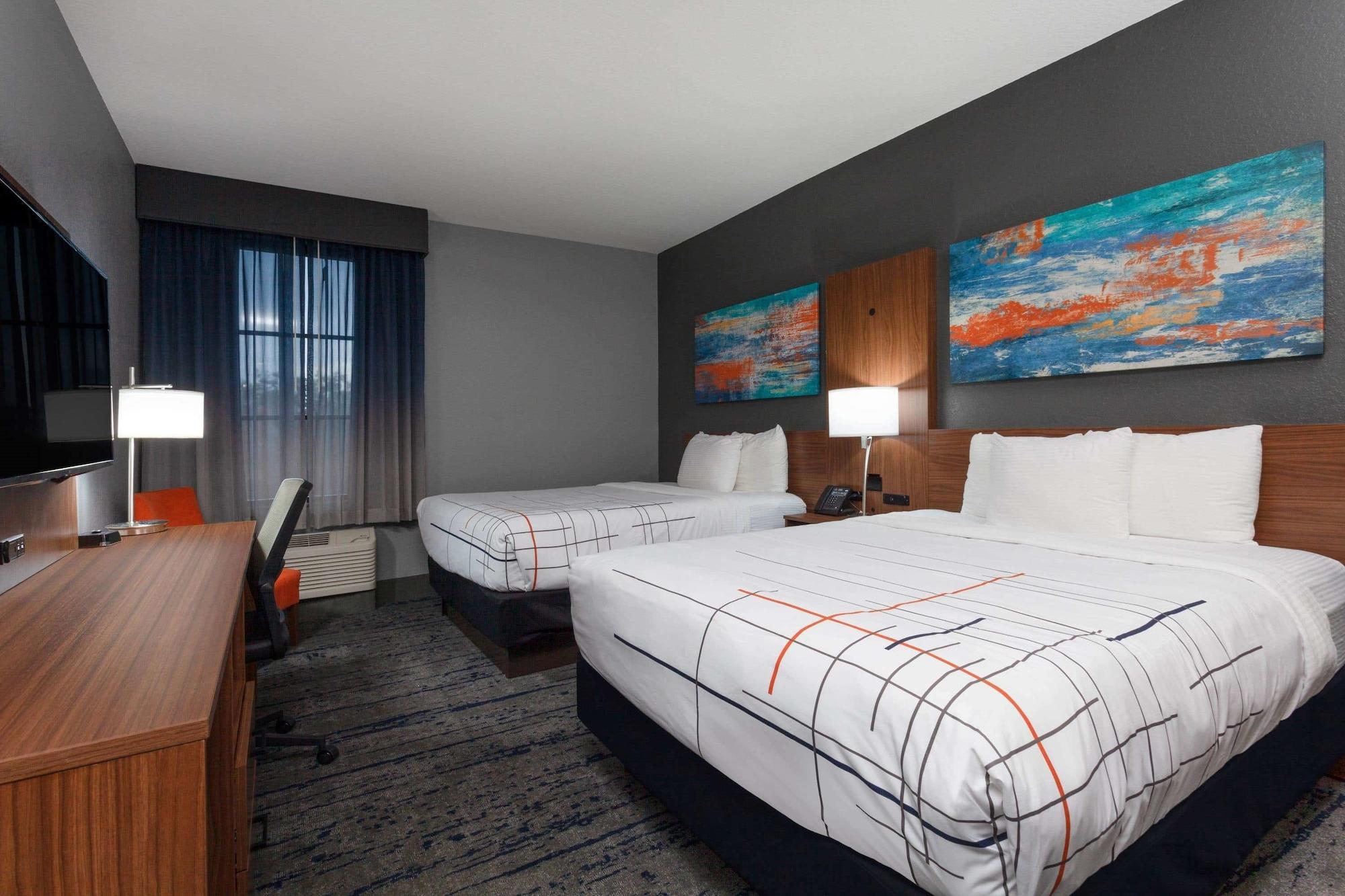 La Quinta By Wyndham St. Petersburg Northeast *Newly Renovated Exterior foto