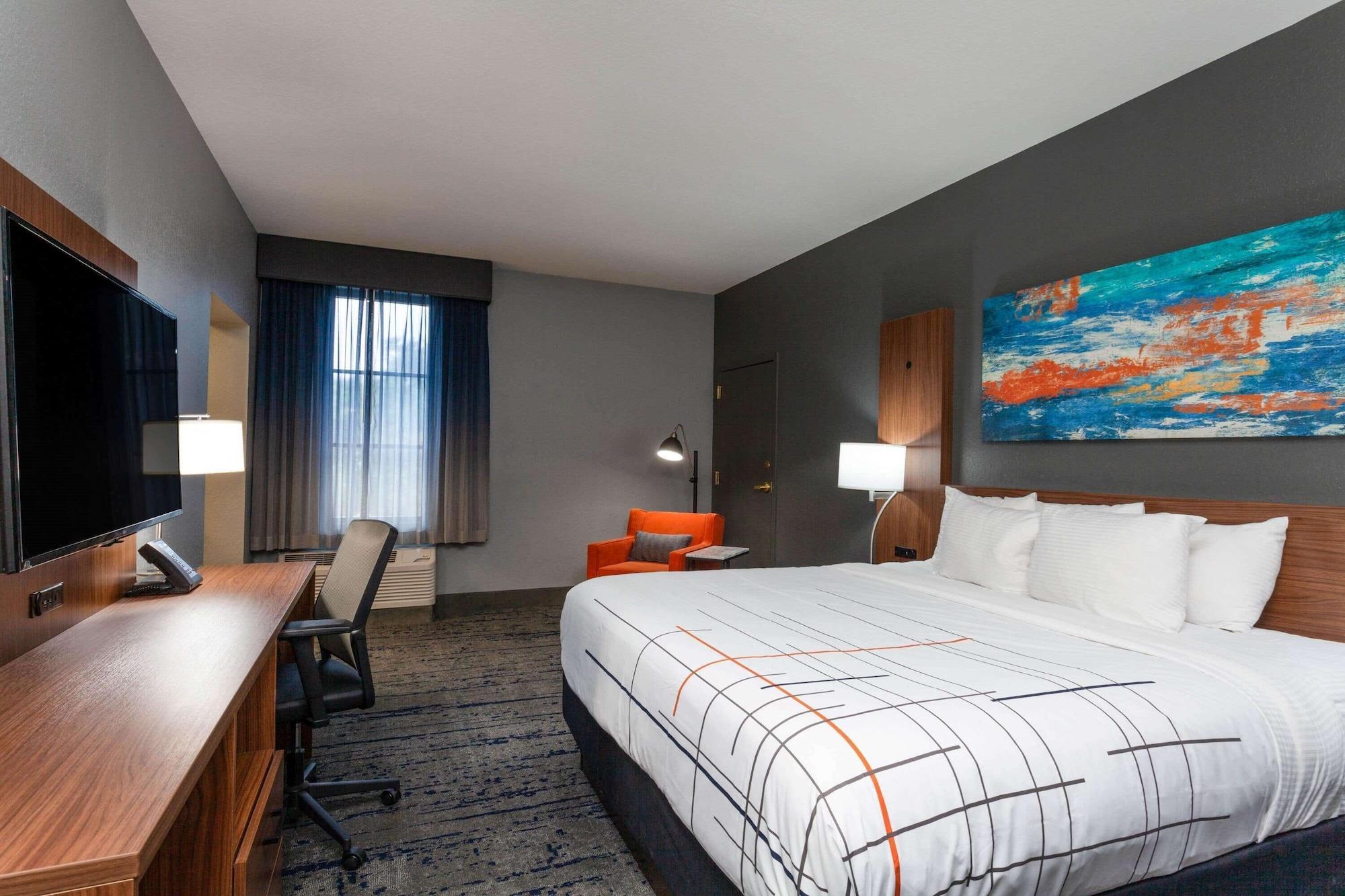 La Quinta By Wyndham St. Petersburg Northeast *Newly Renovated Exterior foto