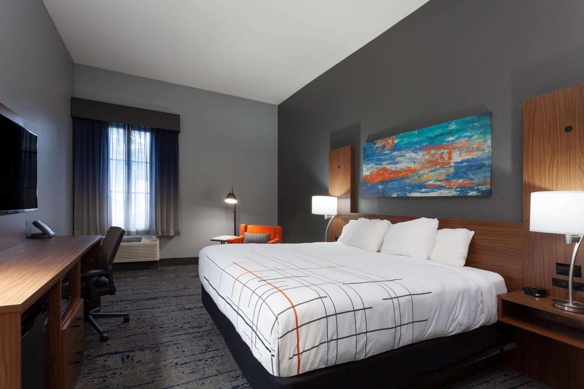 La Quinta By Wyndham St. Petersburg Northeast *Newly Renovated Exterior foto